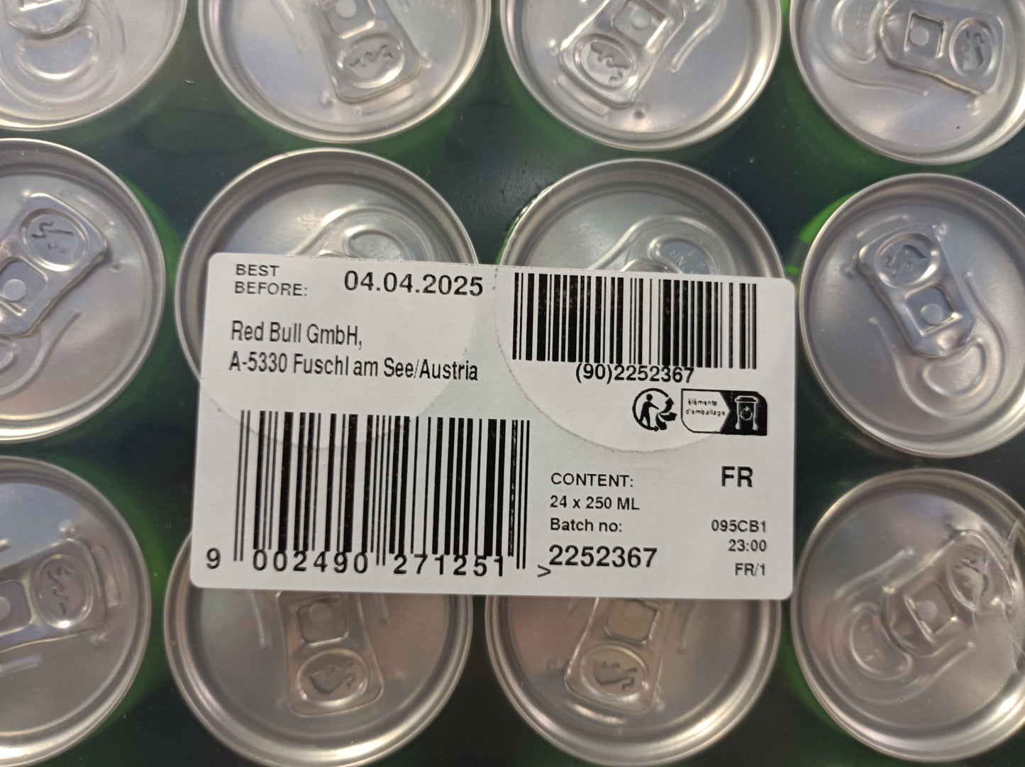 Boisson énergisante The Summer Edition goût curuba fleur de sureau boîte 25cl Red Bull