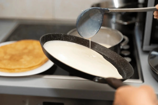 Poêle à crêpes aluminium anti-adhésive 28cm Bourgeat
