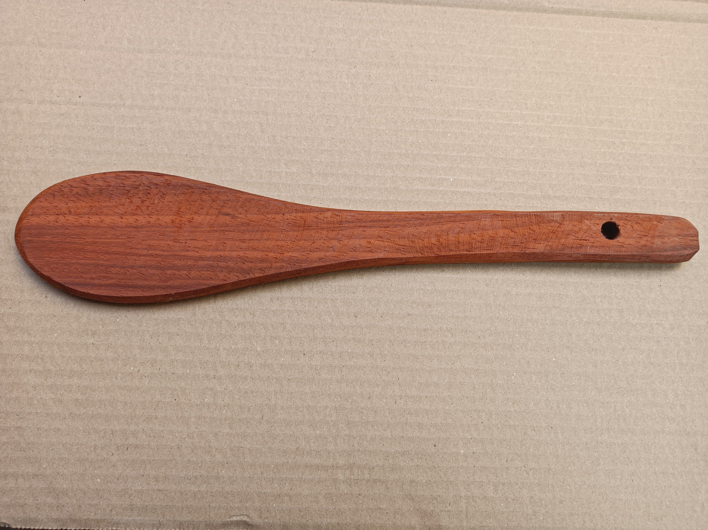 Spatule africaine en bois